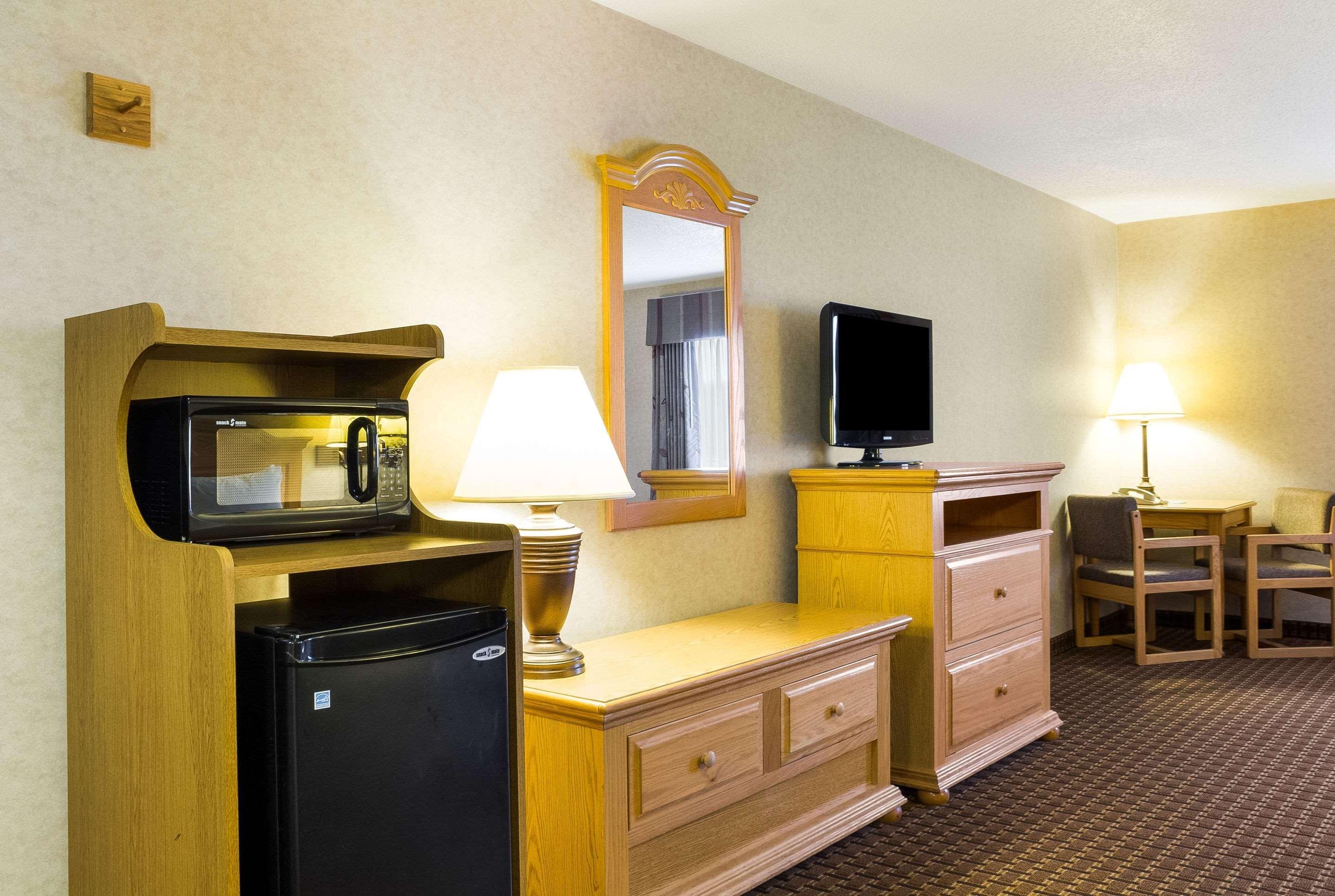 Comfort Inn & Suites Кастер Экстерьер фото
