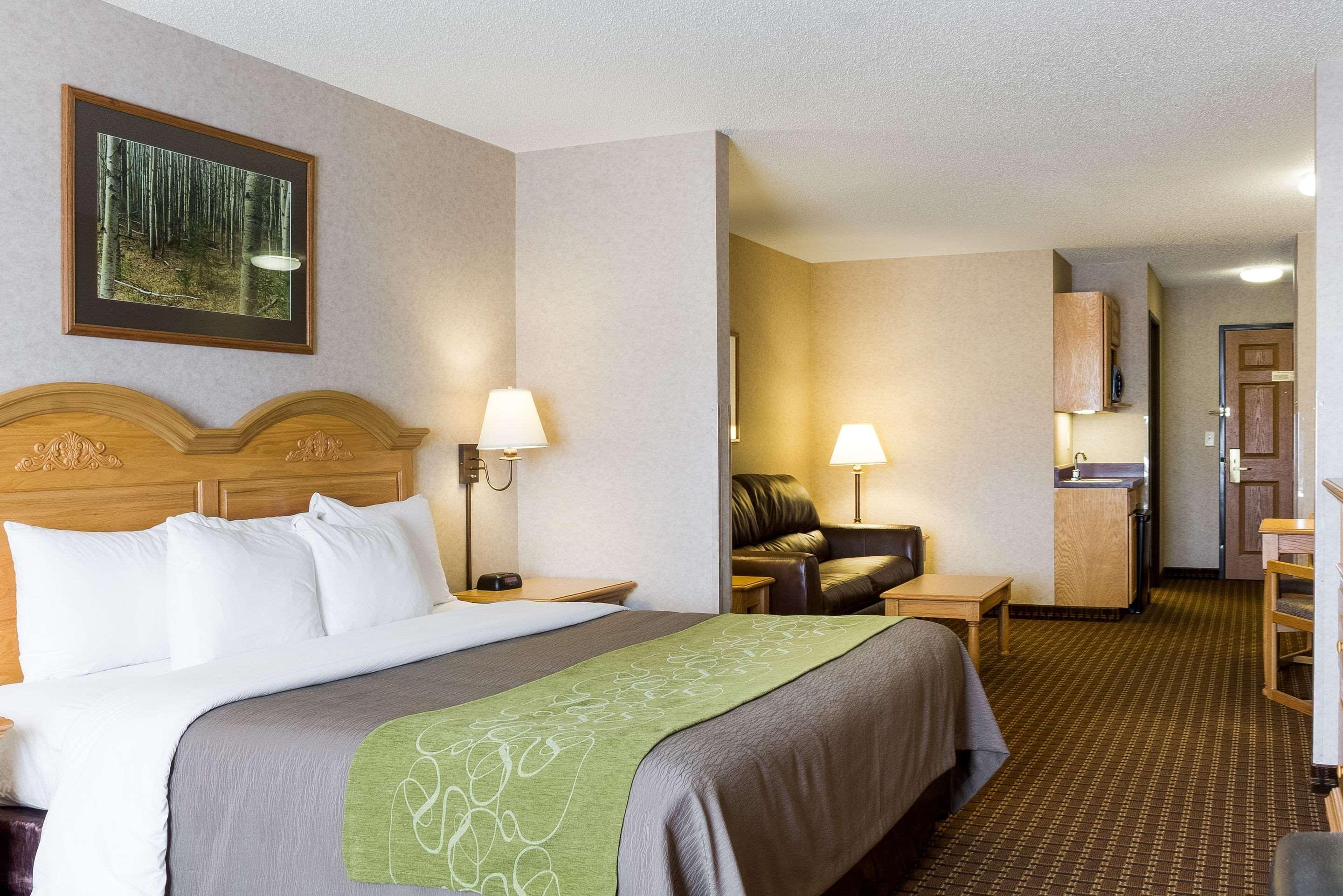 Comfort Inn & Suites Кастер Экстерьер фото