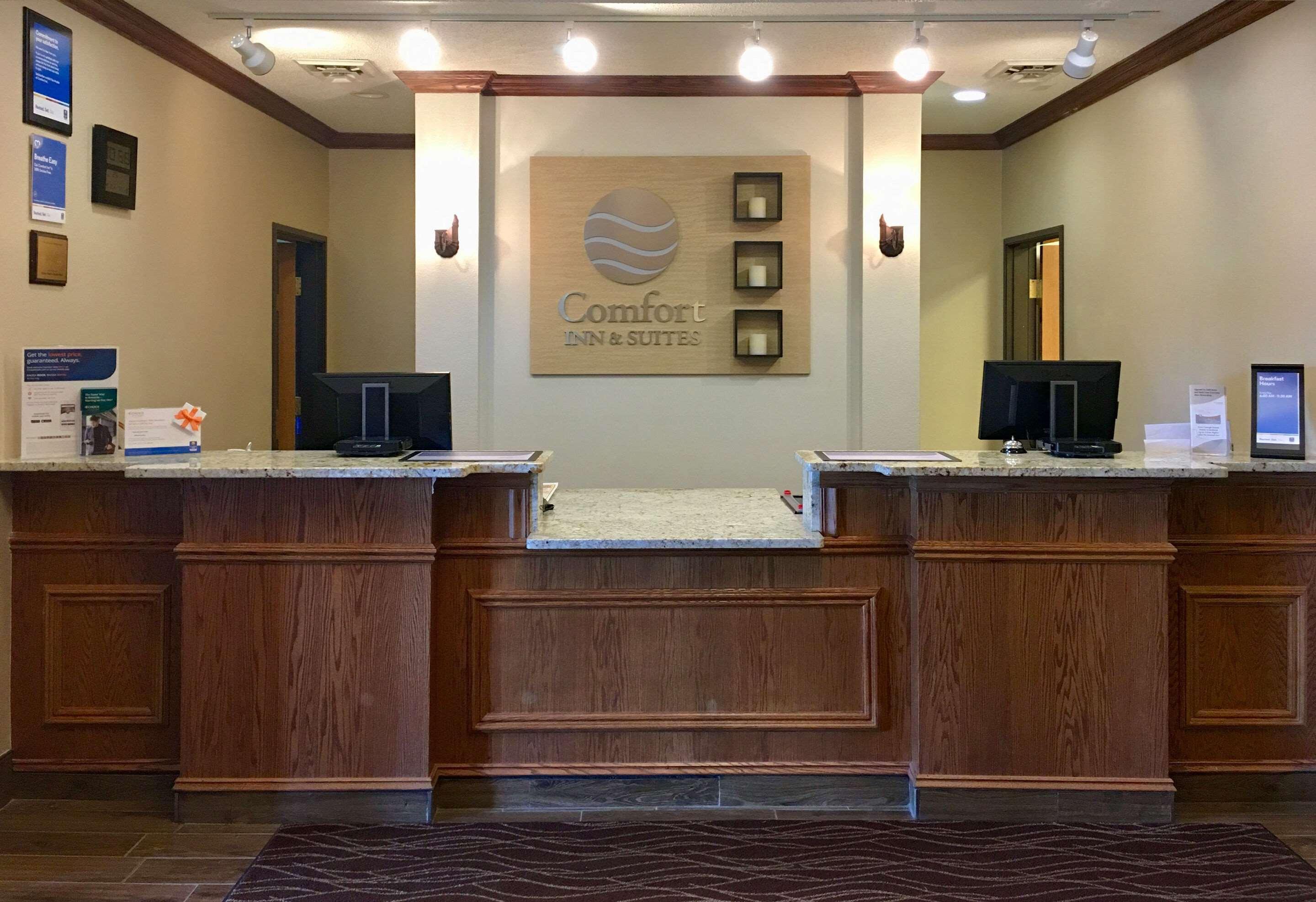 Comfort Inn & Suites Кастер Экстерьер фото
