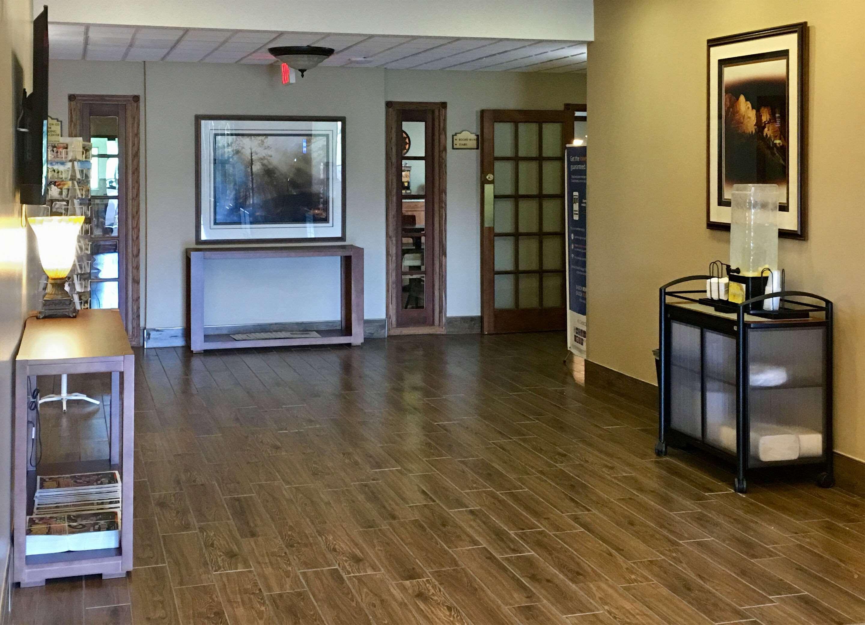 Comfort Inn & Suites Кастер Экстерьер фото